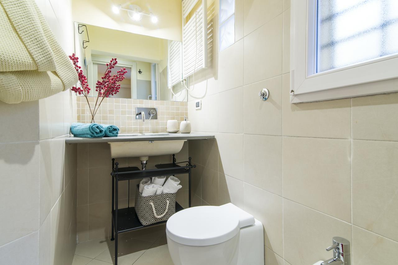 Bologna Rainbow Apartment Bagian luar foto